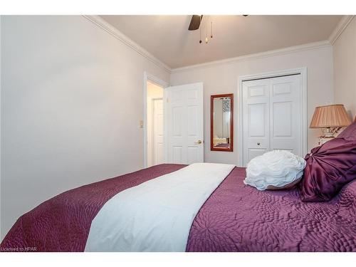 47 Walker Street, Clinton, ON - Indoor Photo Showing Bedroom