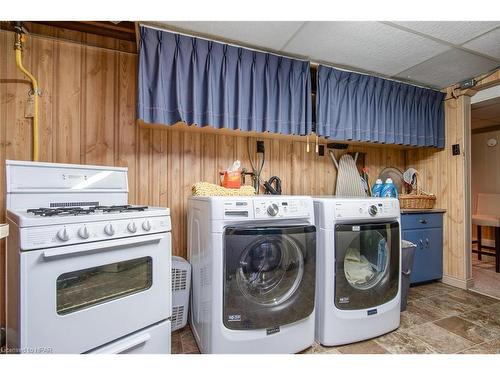 47 Walker Street, Clinton, ON - Indoor Photo Showing Laundry Room