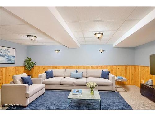 11 Wingfield Avenue, Stratford, ON - Indoor Photo Showing Living Room