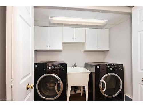 11 Wingfield Avenue, Stratford, ON - Indoor Photo Showing Laundry Room