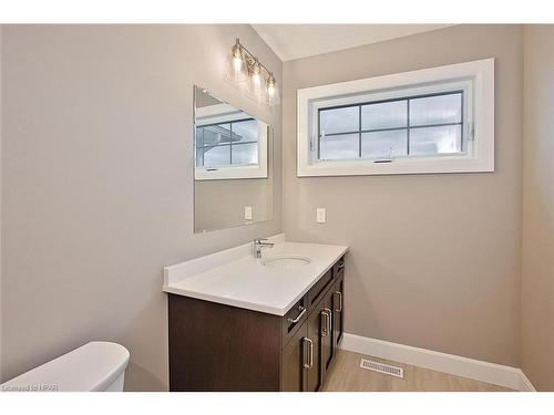 16 Linda Drive, Seaforth, ON - Indoor Photo Showing Bathroom