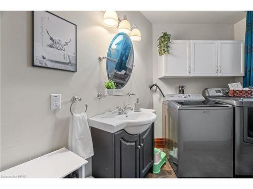 88 St David Street, Goderich, ON - Indoor Photo Showing Laundry Room