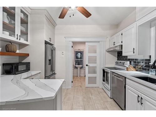 91 Wellington Street S, Goderich, ON - Indoor Photo Showing Kitchen