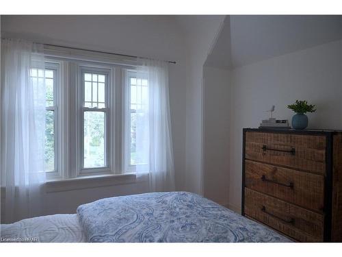 310 Northumberland Street, Ayr, ON - Indoor Photo Showing Bedroom