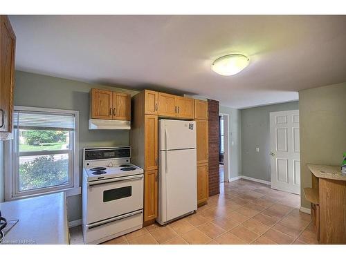 122 Huron Street, Clinton, ON - Indoor Photo Showing Kitchen