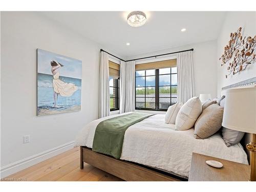 79585 Cottage Drive, Central Huron, ON - Indoor Photo Showing Bedroom