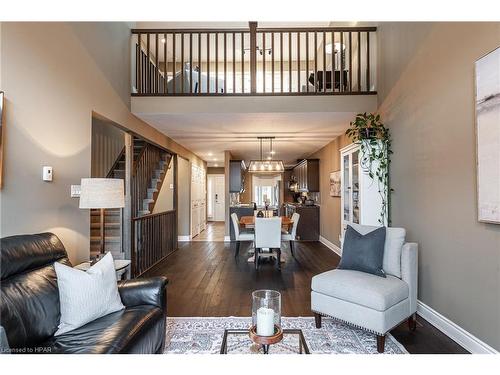 221-50 Galt Road Road, Stratford, ON - Indoor Photo Showing Living Room