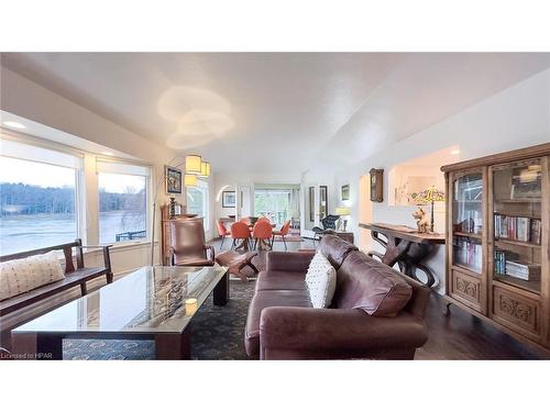 37001 Millar Street, Benmiller, ON - Indoor Photo Showing Living Room