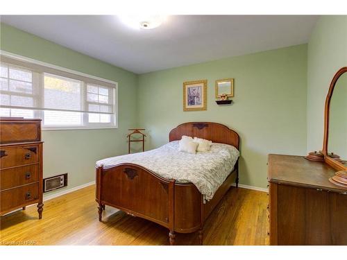 235 Lillico Avenue S, Listowel, ON - Indoor Photo Showing Bedroom