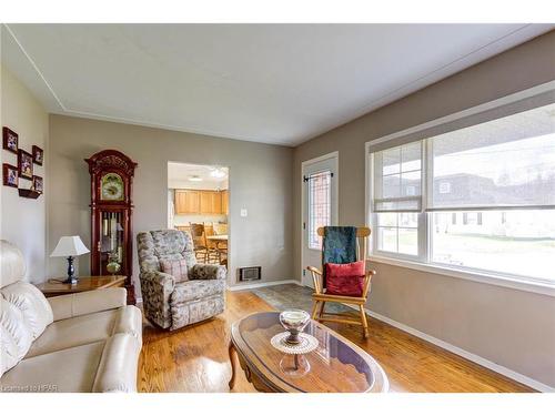 235 Lillico Avenue S, Listowel, ON - Indoor Photo Showing Living Room