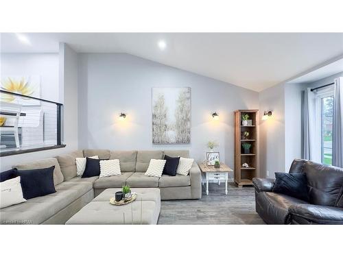 56 Albert Street, Mitchell, ON - Indoor Photo Showing Living Room