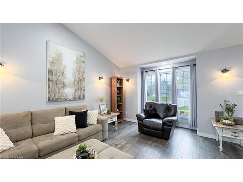 56 Albert Street, Mitchell, ON - Indoor Photo Showing Living Room