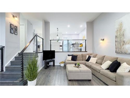 56 Albert Street, Mitchell, ON - Indoor Photo Showing Living Room