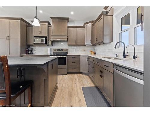 43830 Cranbrook Road, Brussels, ON - Indoor Photo Showing Kitchen With Upgraded Kitchen