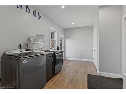 43830 Cranbrook Road, Brussels, ON - Indoor Photo Showing Laundry Room