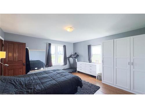 7808 Perth Road 131, Perth East, ON - Indoor Photo Showing Bedroom