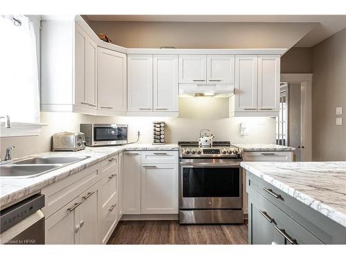 175 Mcnab St, Stratford, ON - Indoor Photo Showing Kitchen With Double Sink With Upgraded Kitchen