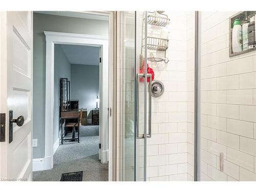 175 Mcnab St, Stratford, ON - Indoor Photo Showing Bathroom