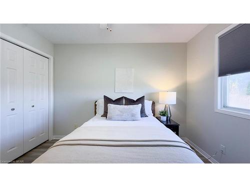 36 Hyde Road, Stratford, ON - Indoor Photo Showing Bedroom