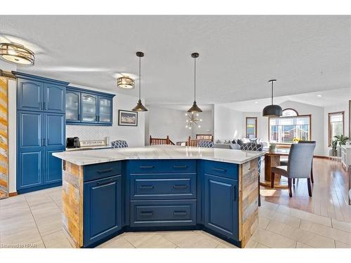 2892 Hocking Drive, Russeldale, ON - Indoor Photo Showing Kitchen With Upgraded Kitchen