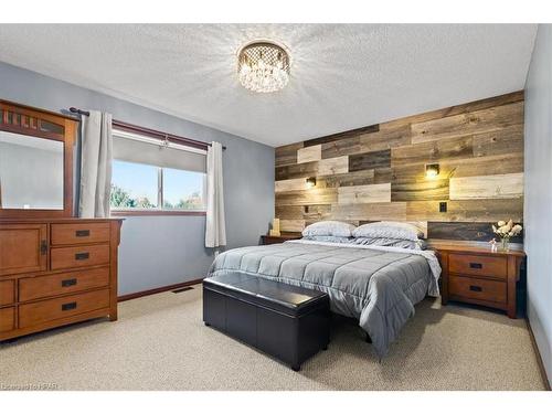 2892 Hocking Drive, Russeldale, ON - Indoor Photo Showing Bedroom