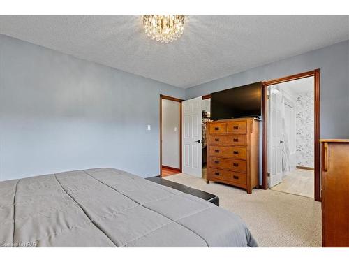 2892 Hocking Drive, Russeldale, ON - Indoor Photo Showing Bedroom