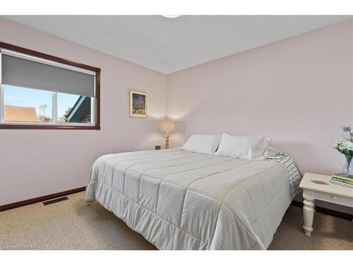 2892 Hocking Drive, Russeldale, ON - Indoor Photo Showing Bedroom