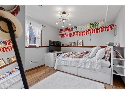 2892 Hocking Drive, Russeldale, ON - Indoor Photo Showing Bedroom