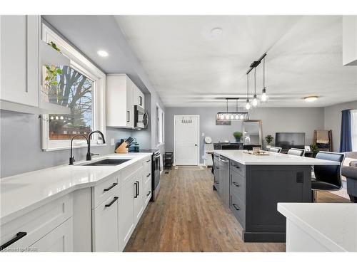 156 John Street N, Harriston, ON - Indoor Photo Showing Kitchen With Upgraded Kitchen