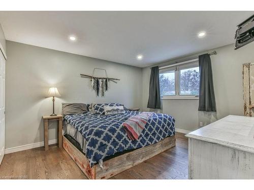 25 Finlayson Drive, Thamesford, ON - Indoor Photo Showing Bedroom