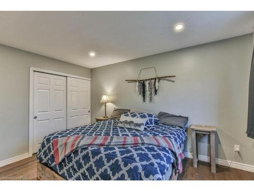 25 Finlayson Drive, Thamesford, ON - Indoor Photo Showing Bedroom