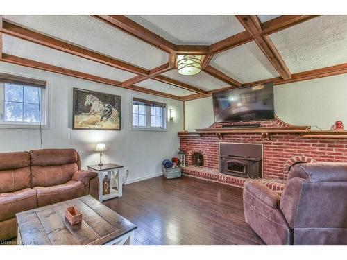 25 Finlayson Drive, Thamesford, ON - Indoor Photo Showing Living Room With Fireplace