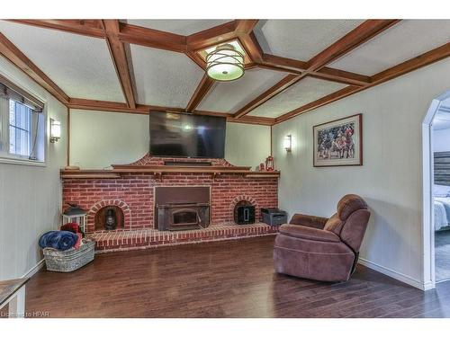 25 Finlayson Drive, Thamesford, ON - Indoor With Fireplace