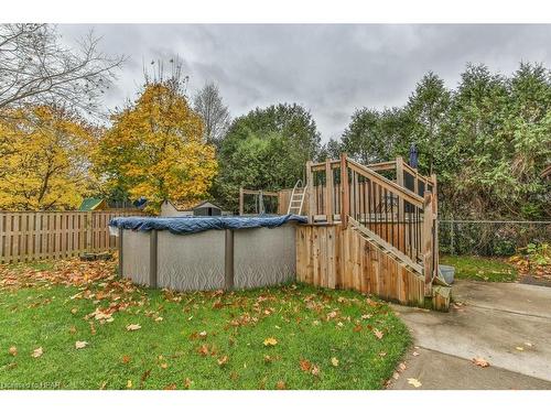 25 Finlayson Drive, Thamesford, ON - Outdoor With Above Ground Pool