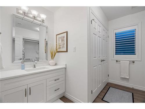 198 Lake Breeze Drive, Ashfield-Colborne-Wawanosh, ON - Indoor Photo Showing Bathroom