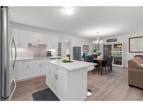 198 Lake Breeze Drive, Ashfield-Colborne-Wawanosh, ON - Indoor Photo Showing Kitchen With Upgraded Kitchen