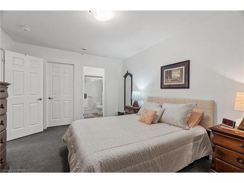 198 Lake Breeze Drive, Ashfield-Colborne-Wawanosh, ON - Indoor Photo Showing Bedroom