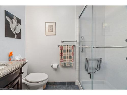 71 Orchard Street, Exeter, ON - Indoor Photo Showing Bathroom