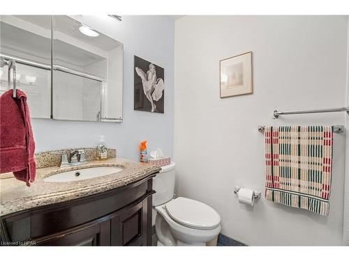 71 Orchard Street, Exeter, ON - Indoor Photo Showing Bathroom