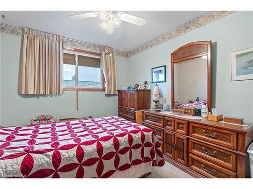 71 Orchard Street, Exeter, ON - Indoor Photo Showing Bedroom