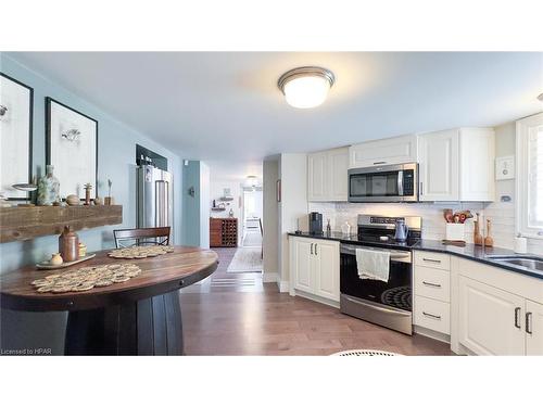 100-5 Cobourg Street, Goderich, ON - Indoor Photo Showing Kitchen