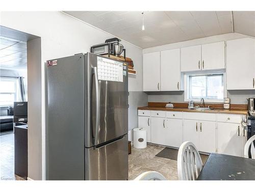 31 St. David Street, Stratford, ON - Indoor Photo Showing Kitchen