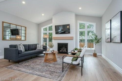 6 Diamond Street, Tavistock, ON - Indoor Photo Showing Living Room With Fireplace