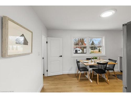 161 Smith St, Monkton, ON - Indoor Photo Showing Dining Room