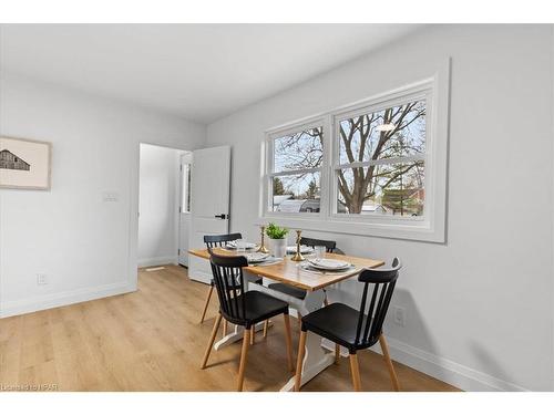 161 Smith St, Monkton, ON - Indoor Photo Showing Dining Room