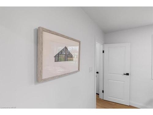 161 Smith St, Monkton, ON - Indoor Photo Showing Other Room