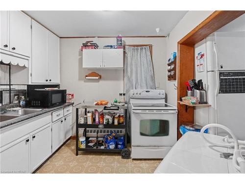 116 Quebec Street, Goderich, ON - Indoor Photo Showing Kitchen With Double Sink