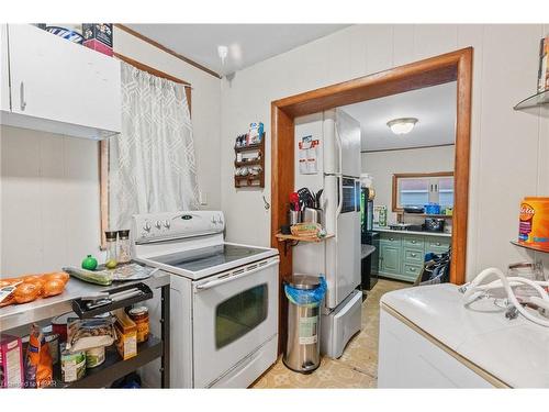 116 Quebec Street, Goderich, ON - Indoor Photo Showing Laundry Room