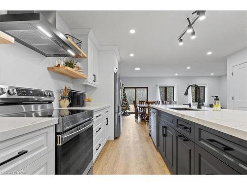 793 Bryans Drive, Brussels, ON - Indoor Photo Showing Kitchen With Upgraded Kitchen