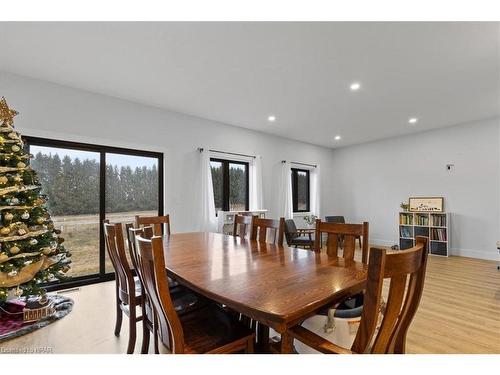 793 Bryans Drive, Brussels, ON - Indoor Photo Showing Dining Room